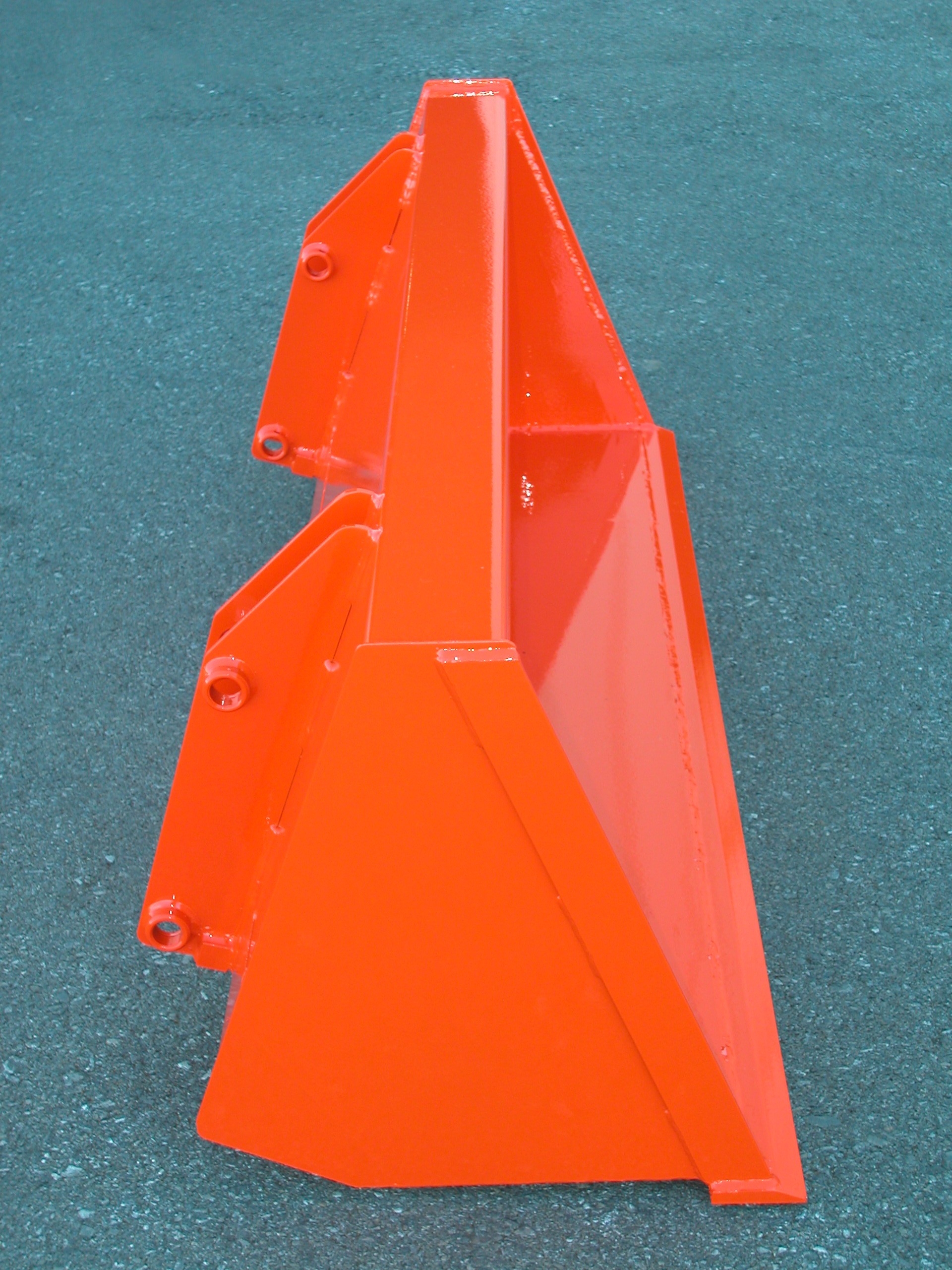 Kubota® LA364, LA434, LA504 & LA534 Front End Loader Replacement Pin-On Bucket - Image 4